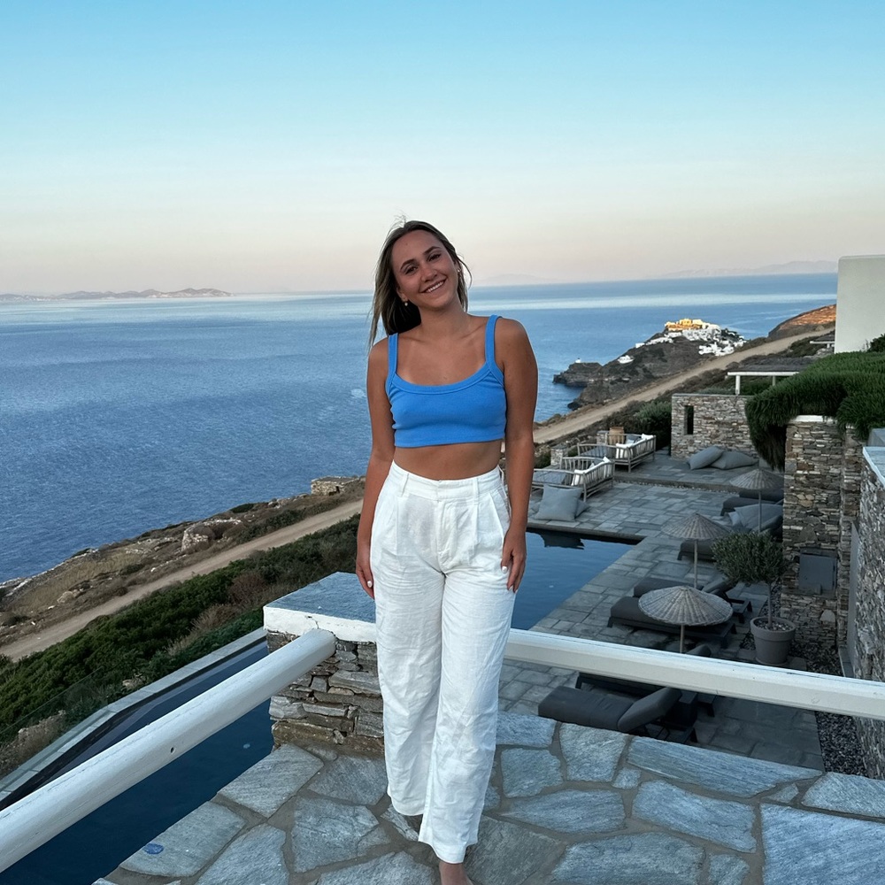 Meet your Posher, Claire